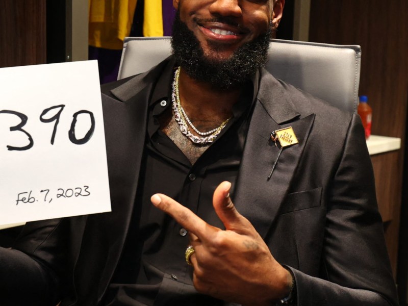 Lakers Plans To Retire Lebron’s Jersey Once He&nbsp;Retires